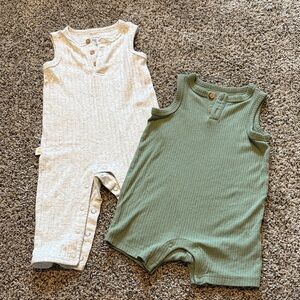 Set of Two Sleeveless Baby Rompers - Green and Light Gray